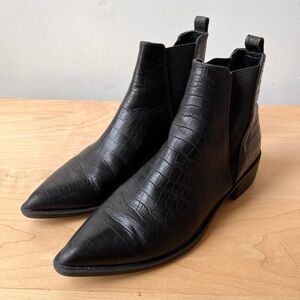 Steve Madden Jerry Chelsea Boots